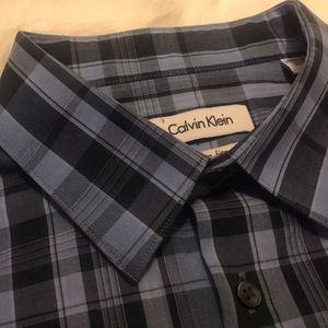 Calvin Klein slim fit Dress shirt 16 1/2  32/33